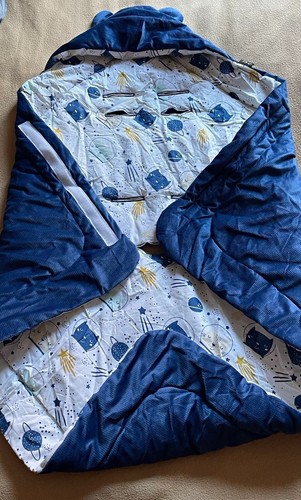 Blue white quilted - &,